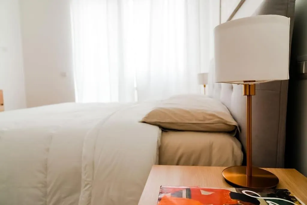 Ophelia Apartment Rom